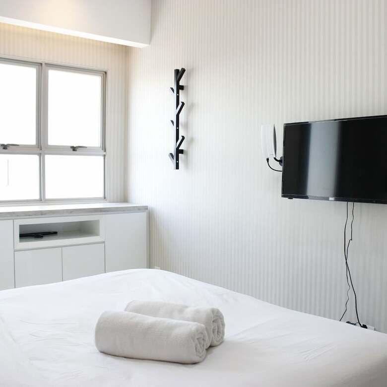Gorgeous Studio At Mekarwangi Square Apartment With Mountain View