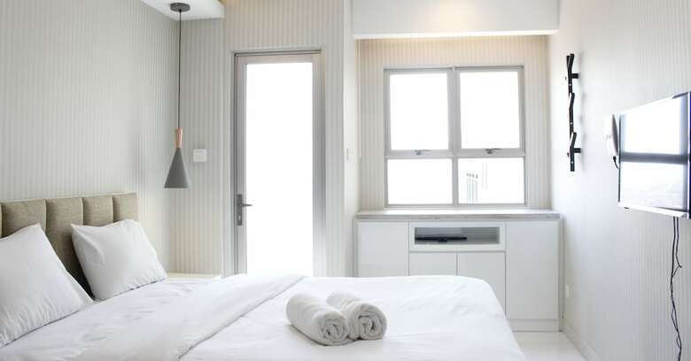 Gorgeous Studio At Mekarwangi Square Apartment With Mountain View