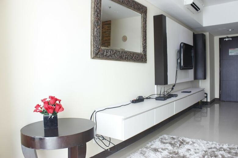 Spacious And Artistic 2br @ Tamansari La Grande Apartment