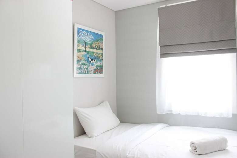 Warm 2br Apartment At Parahyangan Residence