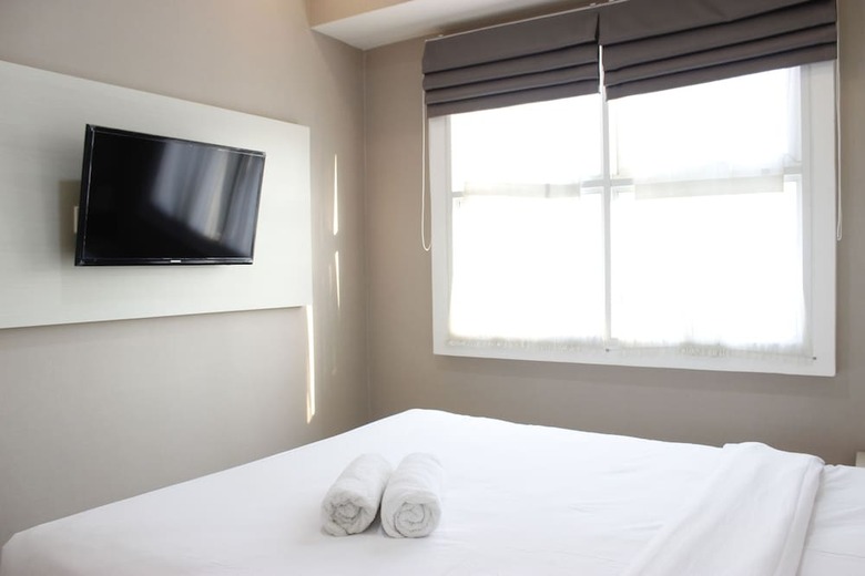 Luxurious 1br Apartment @ Parahyangan Residence