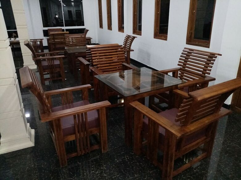 The Crown Hotel Dambulla