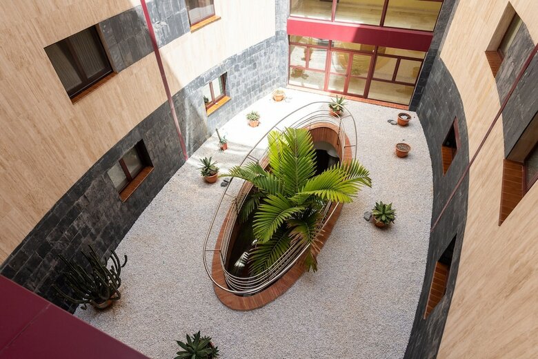 Luxury Apartment. Gym And Solarium