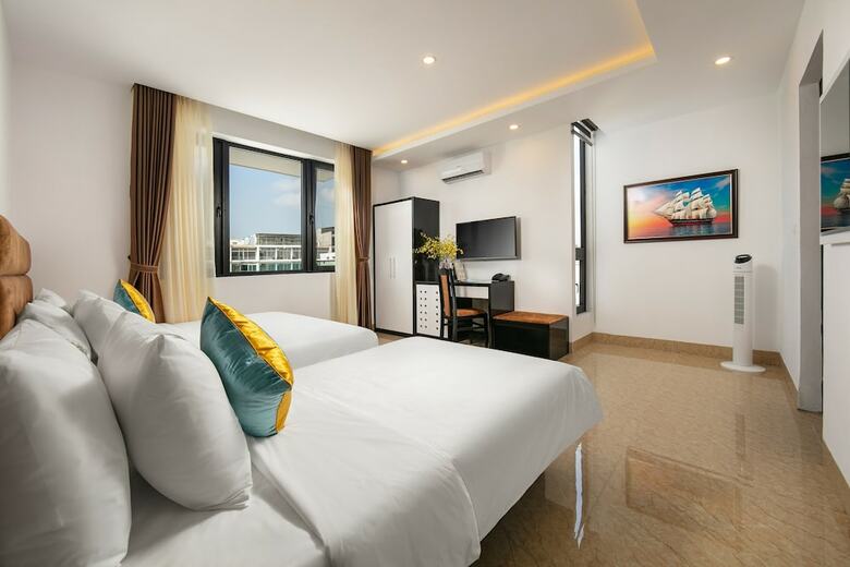 Hotel Tuan Chau Kingly Villa