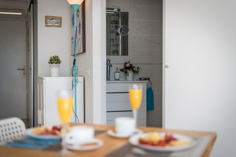 B18 Modern Original Apartment