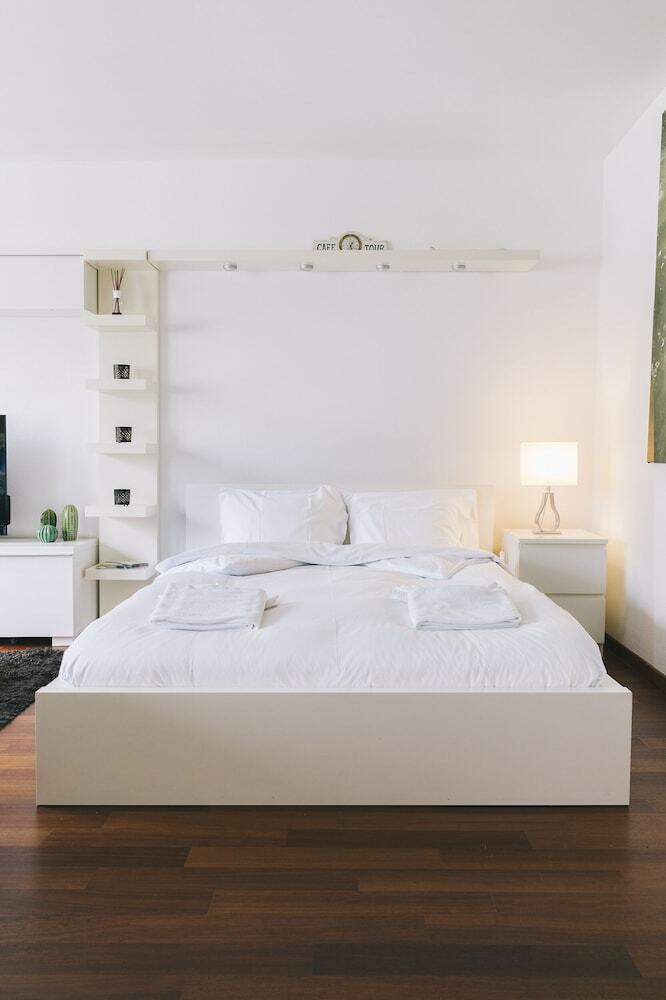 Bright Furnished Apartment With Pocket Wifi