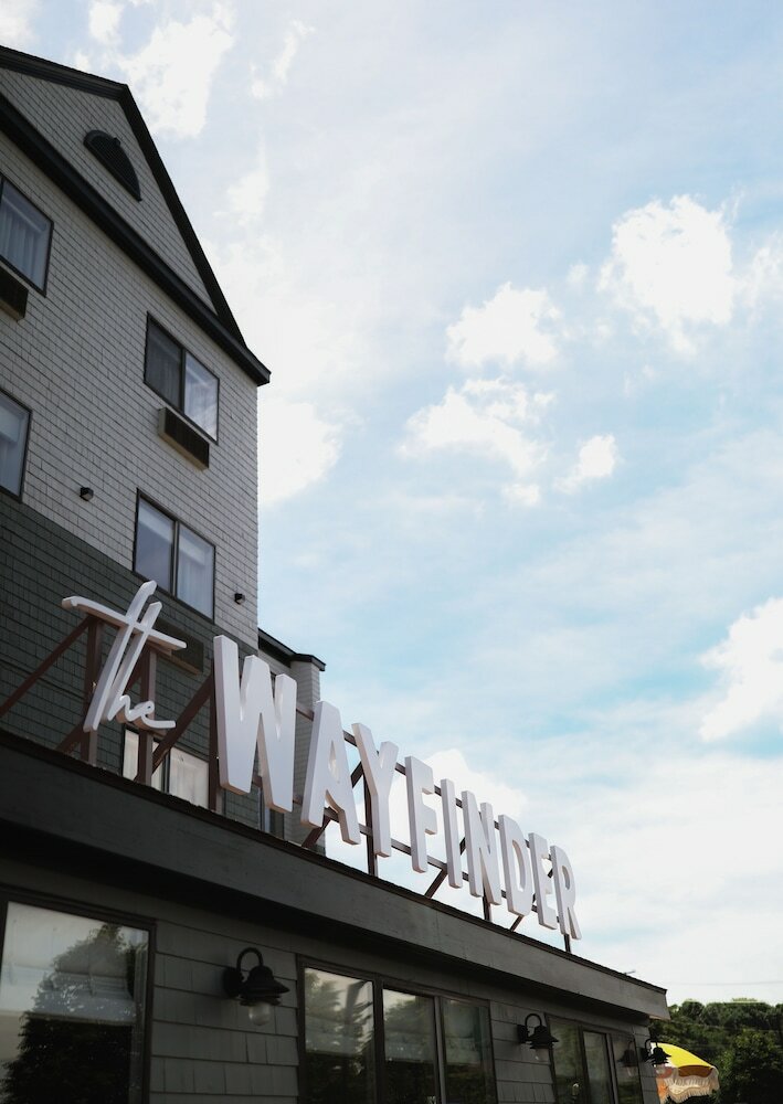 Wayfinder Hotel