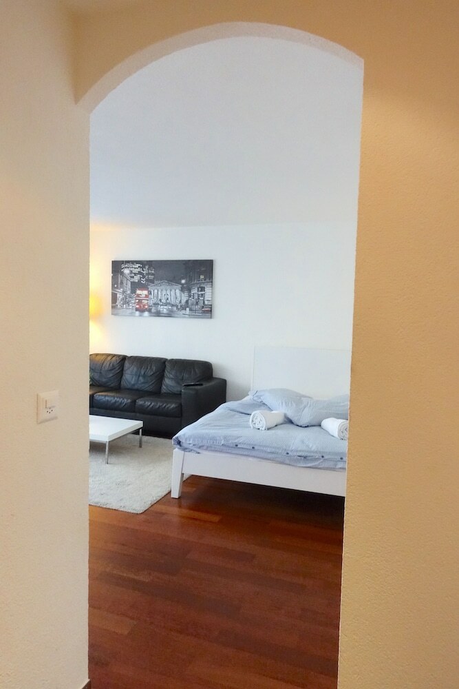 Apartamentos Deluxe Studio With Pocket Wifi