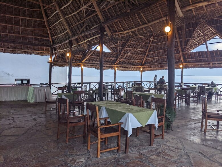 Amaan Ocean Kihinani Hotel