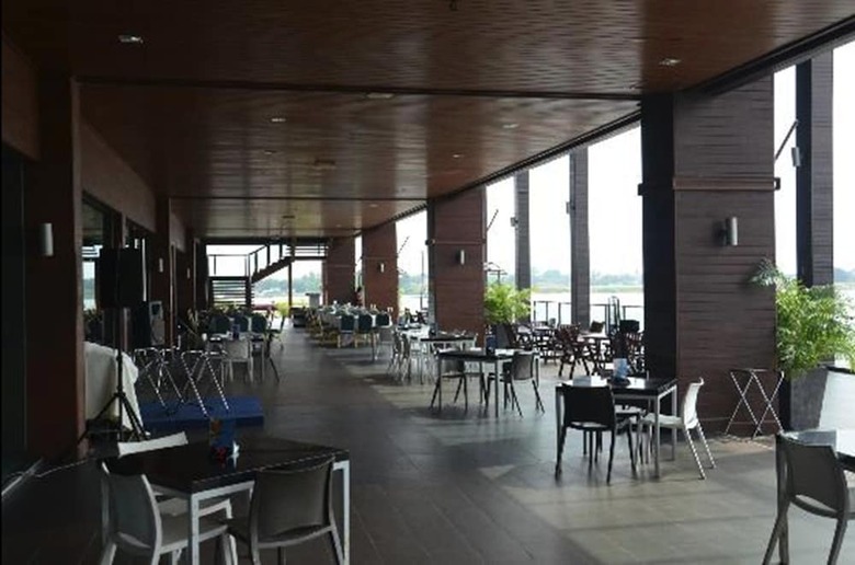 Hotel Duyong Marina & Resort