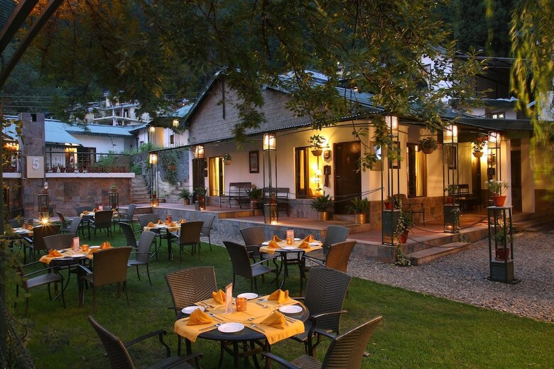 Hotel Shervani Hilltop Nainital