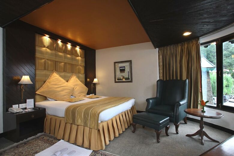 Hotel Shervani Hilltop Nainital