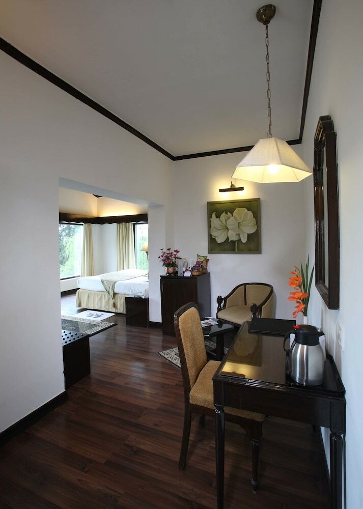 Hotel Shervani Hilltop Nainital