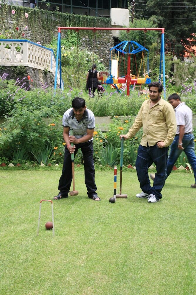 Hotel Shervani Hilltop Nainital