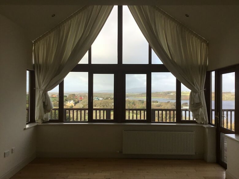 Baltimore - Luxury 5 Home With Spectacular View