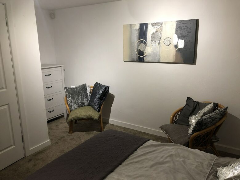 2bed Period House Apartment