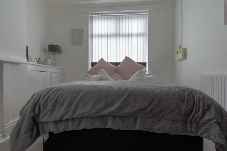 Lux Apartments 4 Bedroom House Molyneux