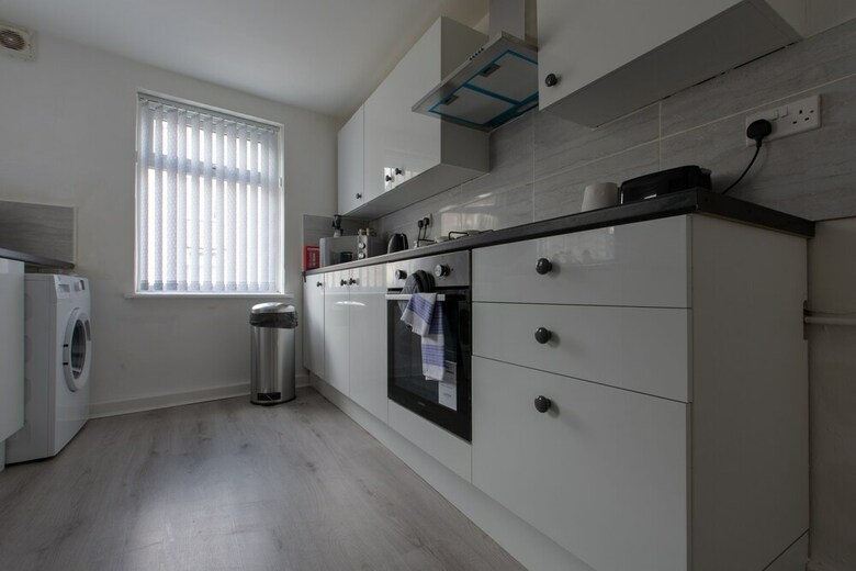 Lux Apartments 4 Bedroom House Molyneux
