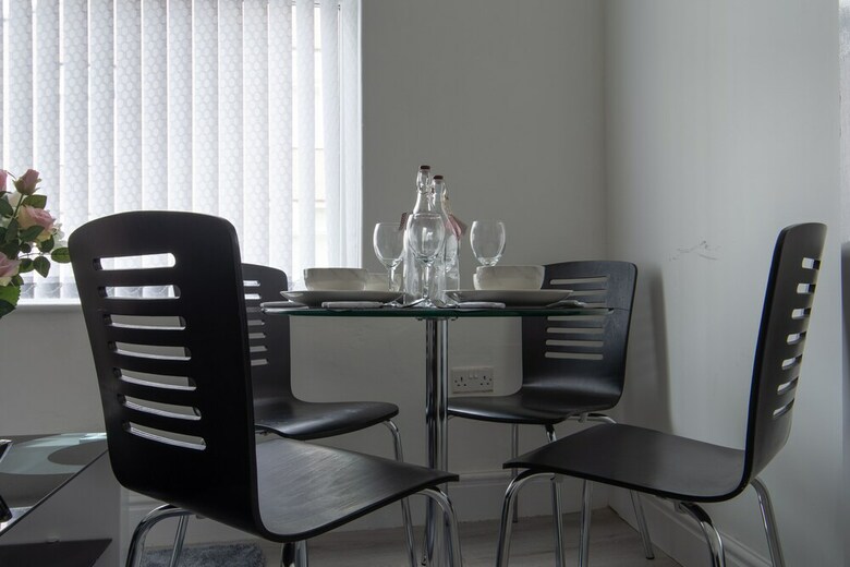 Lux Apartments 4 Bedroom House Molyneux