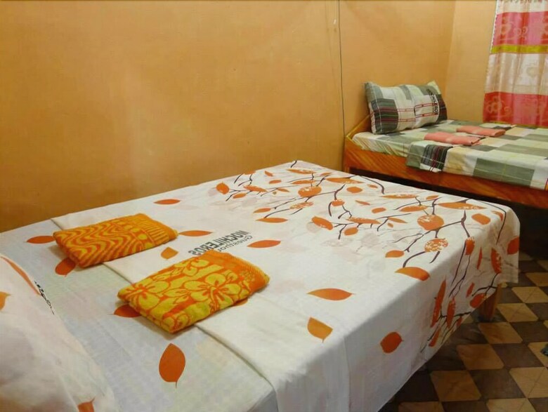 Hotel Mochileros Guesthouse