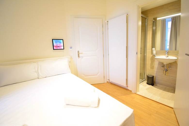 Lac Hotel