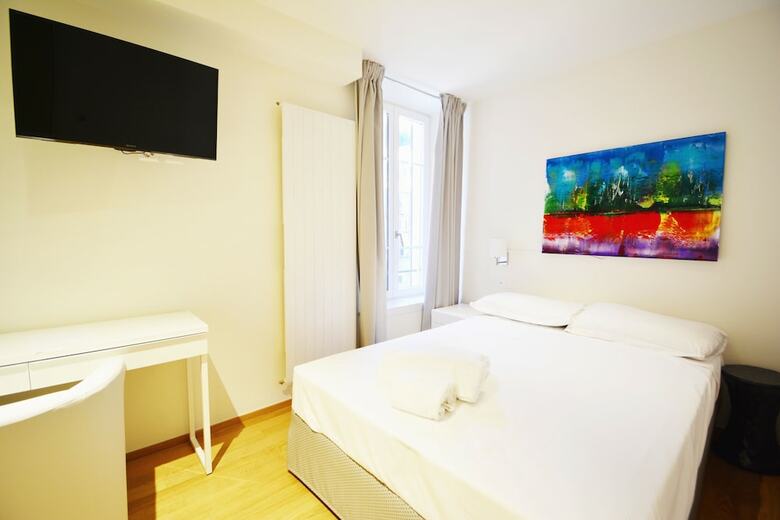 Lac Hotel