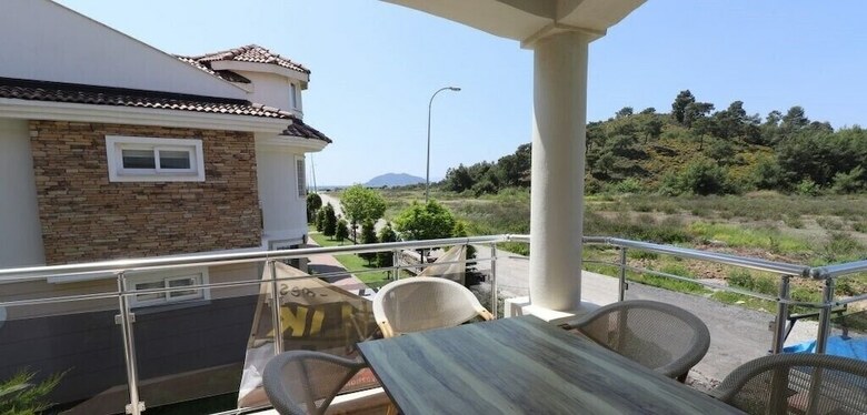 Villa Bga4 By Joylettings