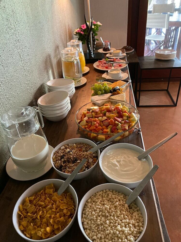 Posada Emhosheni River Lodge