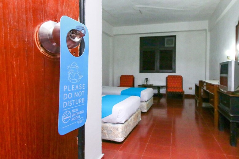 Hotel Airy Sipora Pora 4 Parapat
