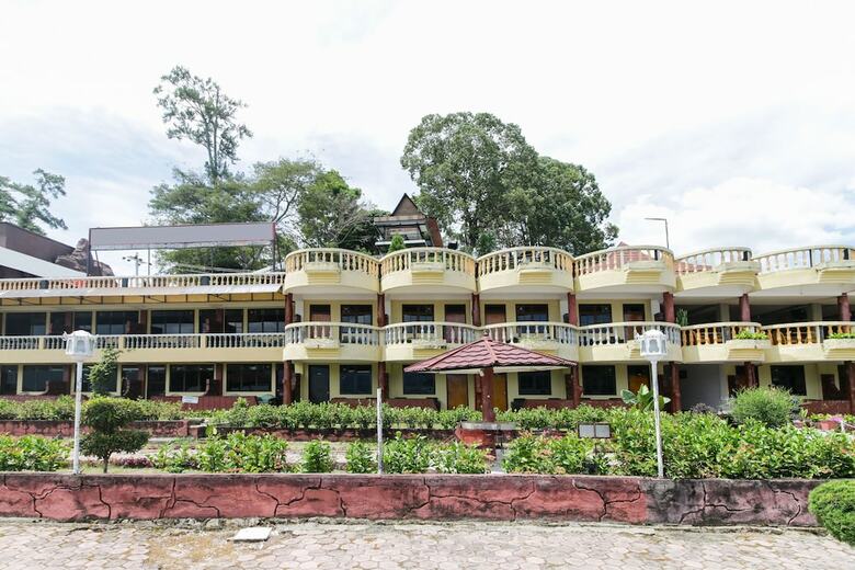 Hotel Airy Sipora Pora 4 Parapat