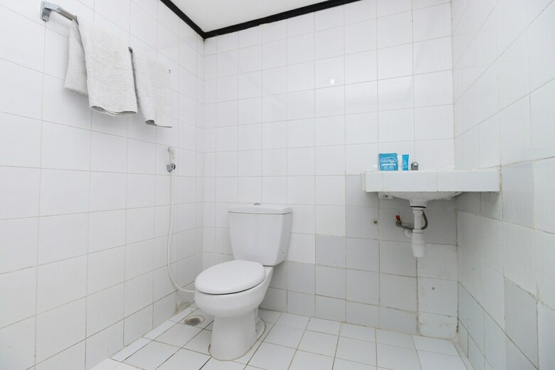 Hotel Airy Sipora Pora 4 Parapat