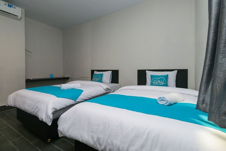 Hotel Airy Panam Hr Soebrantas Km 8.5 Pekanbaru