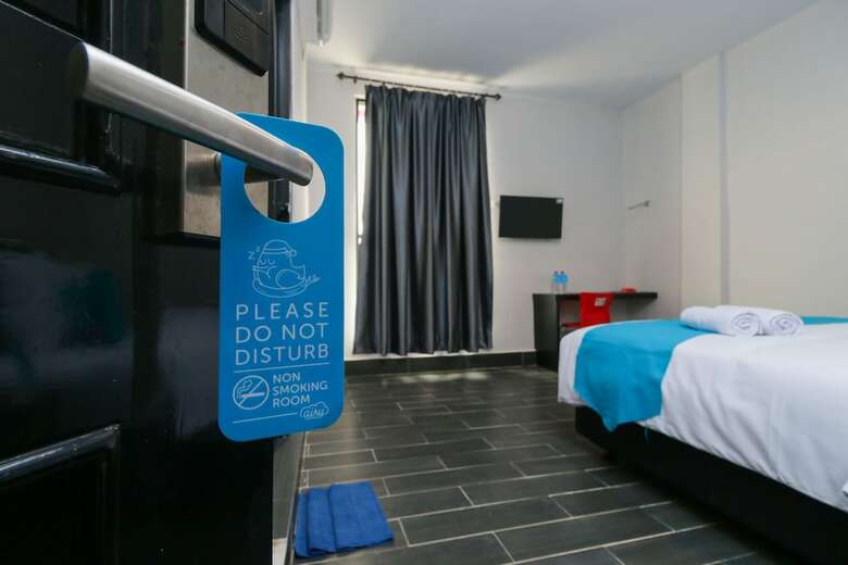Hotel Airy Panam Hr Soebrantas Km 8.5 Pekanbaru
