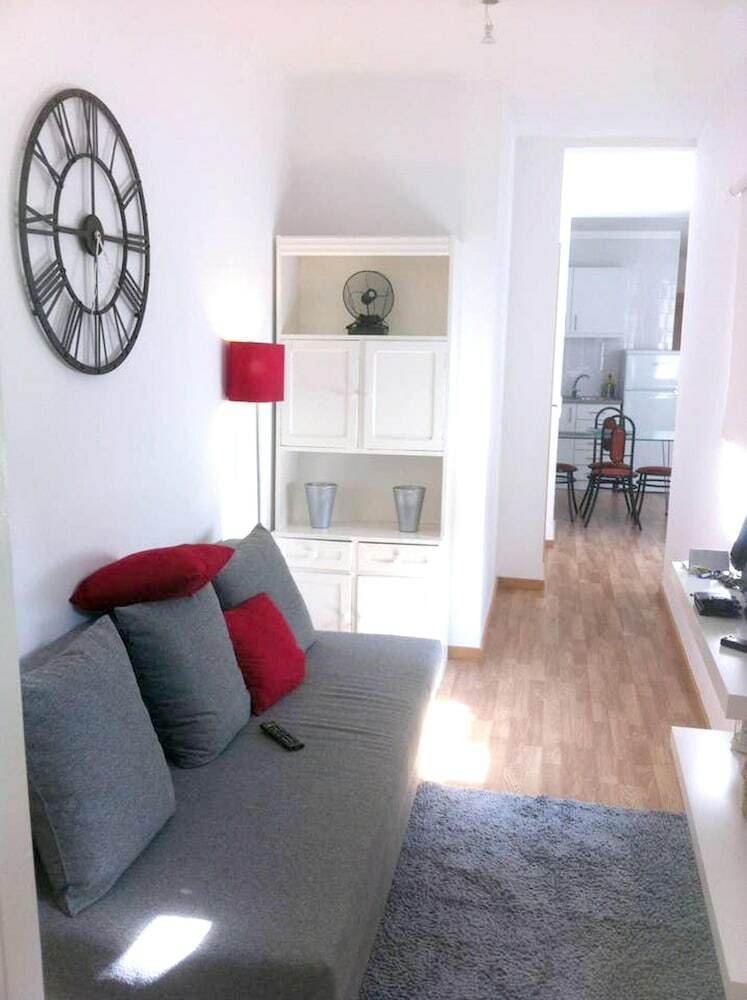 Apartment With 2 Bedrooms In Porto, With Wifi