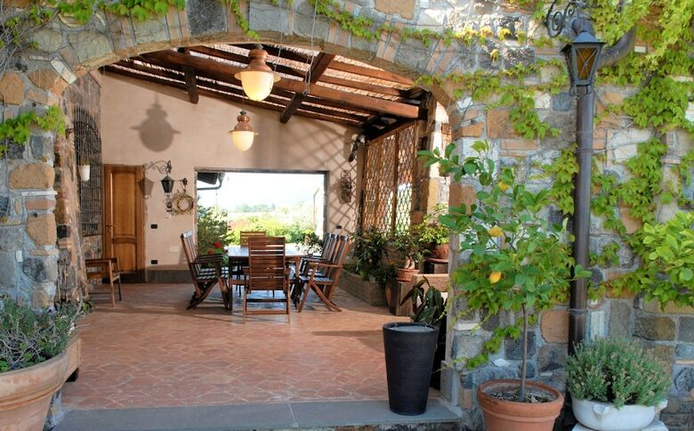 Bed & Breakfast Villa Domus Petra