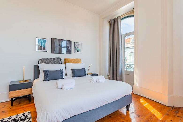 Apartamentos Alc�ntara River Stays
