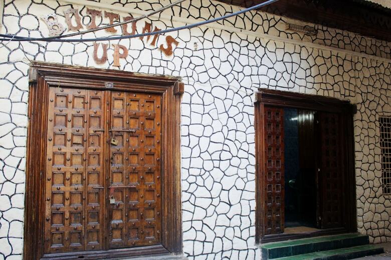 Hostal Bottoms Up - Hotel
