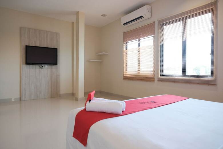 Hotel Reddoorz Plus Near Ferry Terminal Batam Center