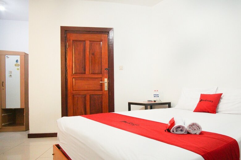 Hotel Reddoorz Near Mall Abepura