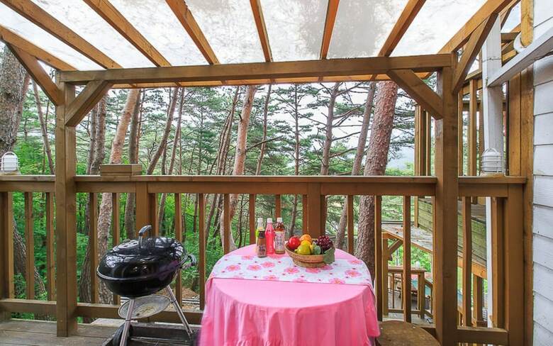 Loverstar In Forest Pension