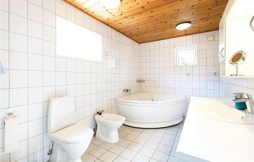 Holiday Home R�kjinkan