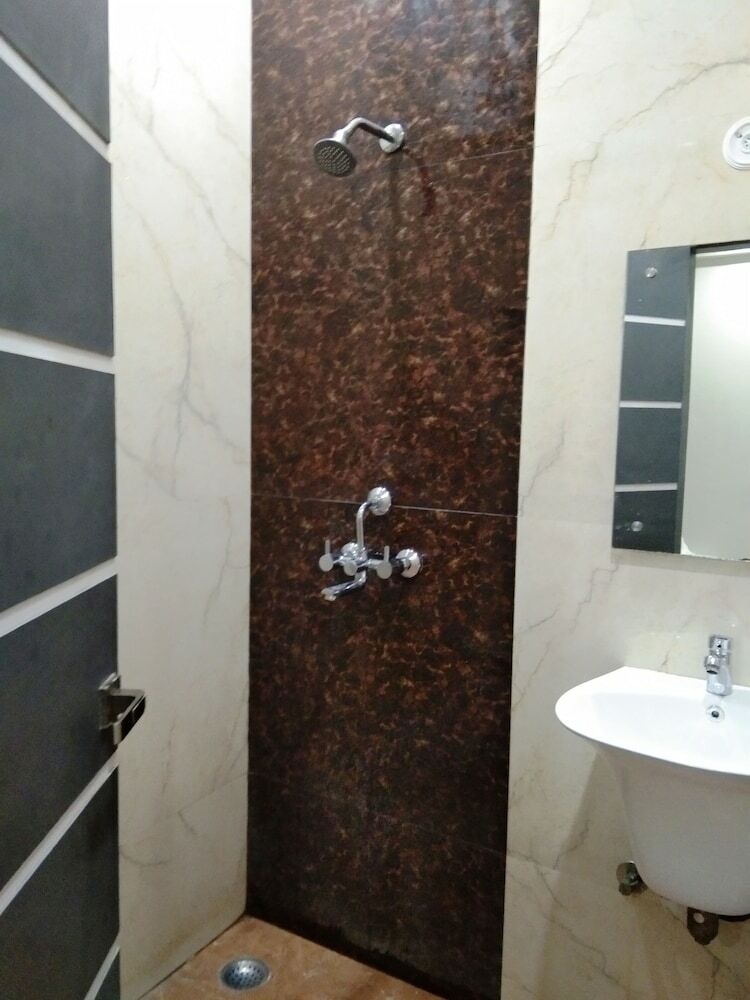 Hotel R P
