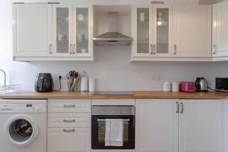 Elegant 2 Bedroom Earls Court Apartment