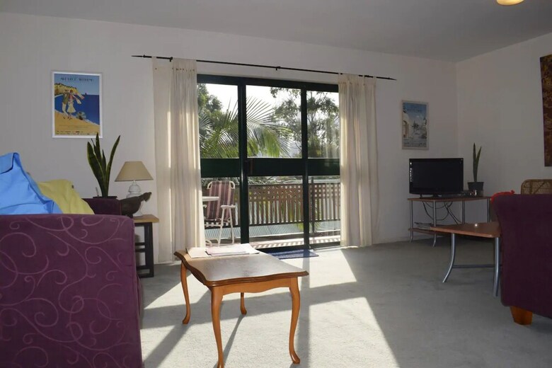 Cosy 2 Bedroom Apartment With Easy Access To City