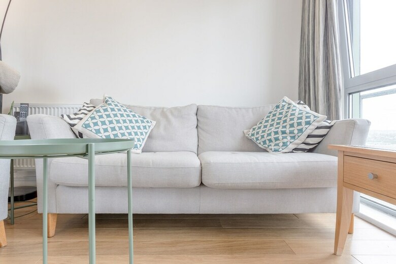 Modern 1 Bedroom Apartment With Stunning London Views