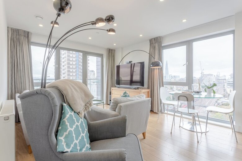 Modern 1 Bedroom Apartment With Stunning London Views