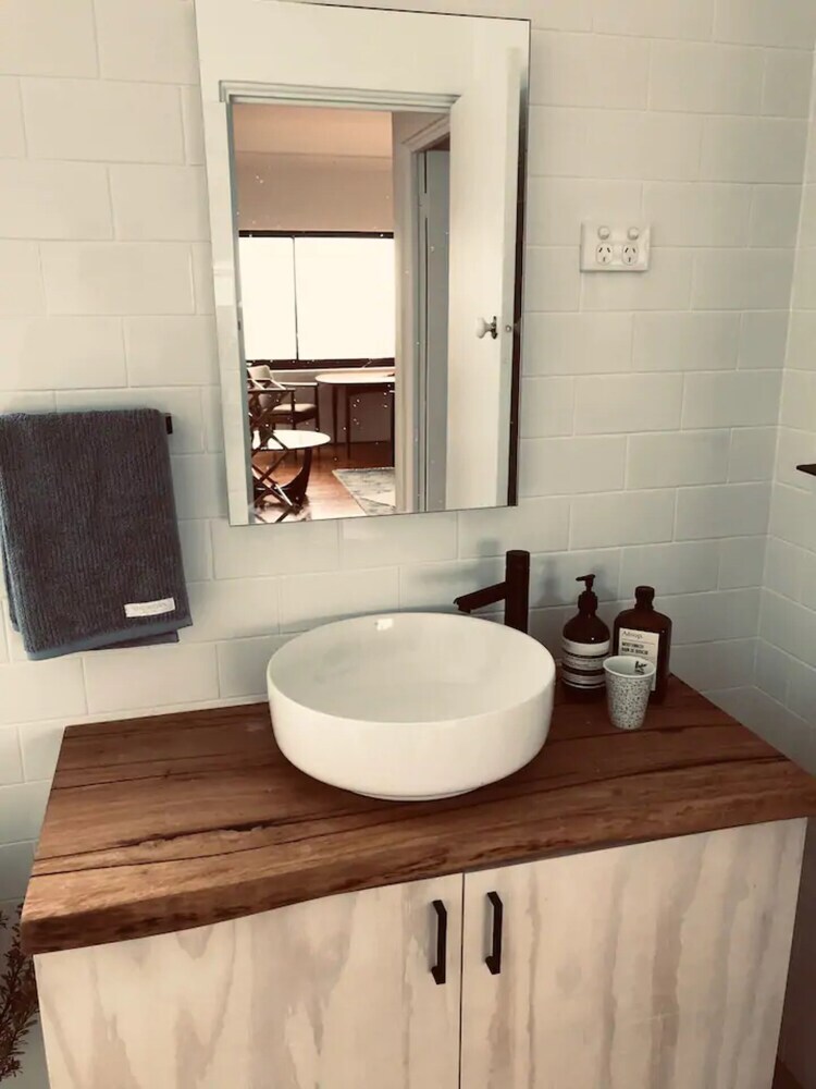 Ocean Views 2 Bedroom Apartment