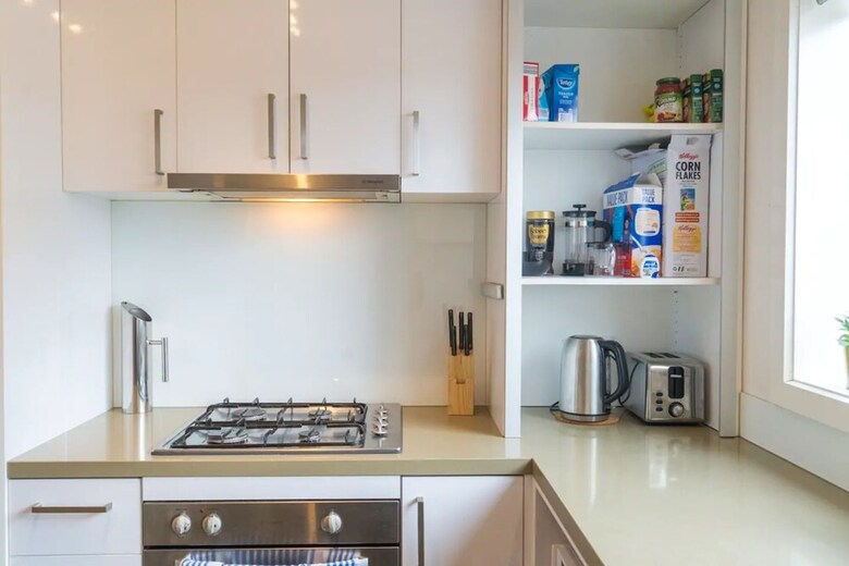 2 Bedroom Apartment In Melbourne Cbd