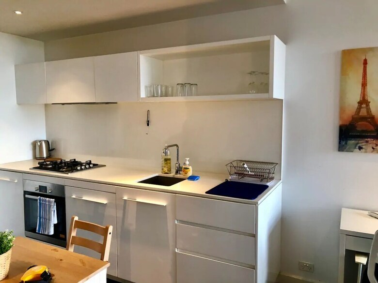 Modern 2 Bedroom Apartment In Melbourne's Southbank