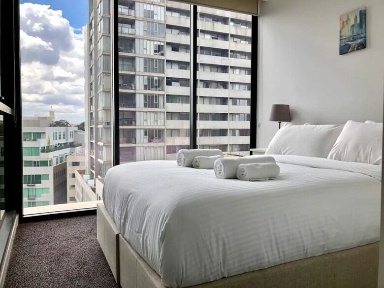 Modern 2 Bedroom Apartment In Melbourne's Southbank